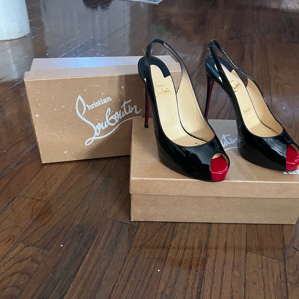 Heels - Picture 3 of 4